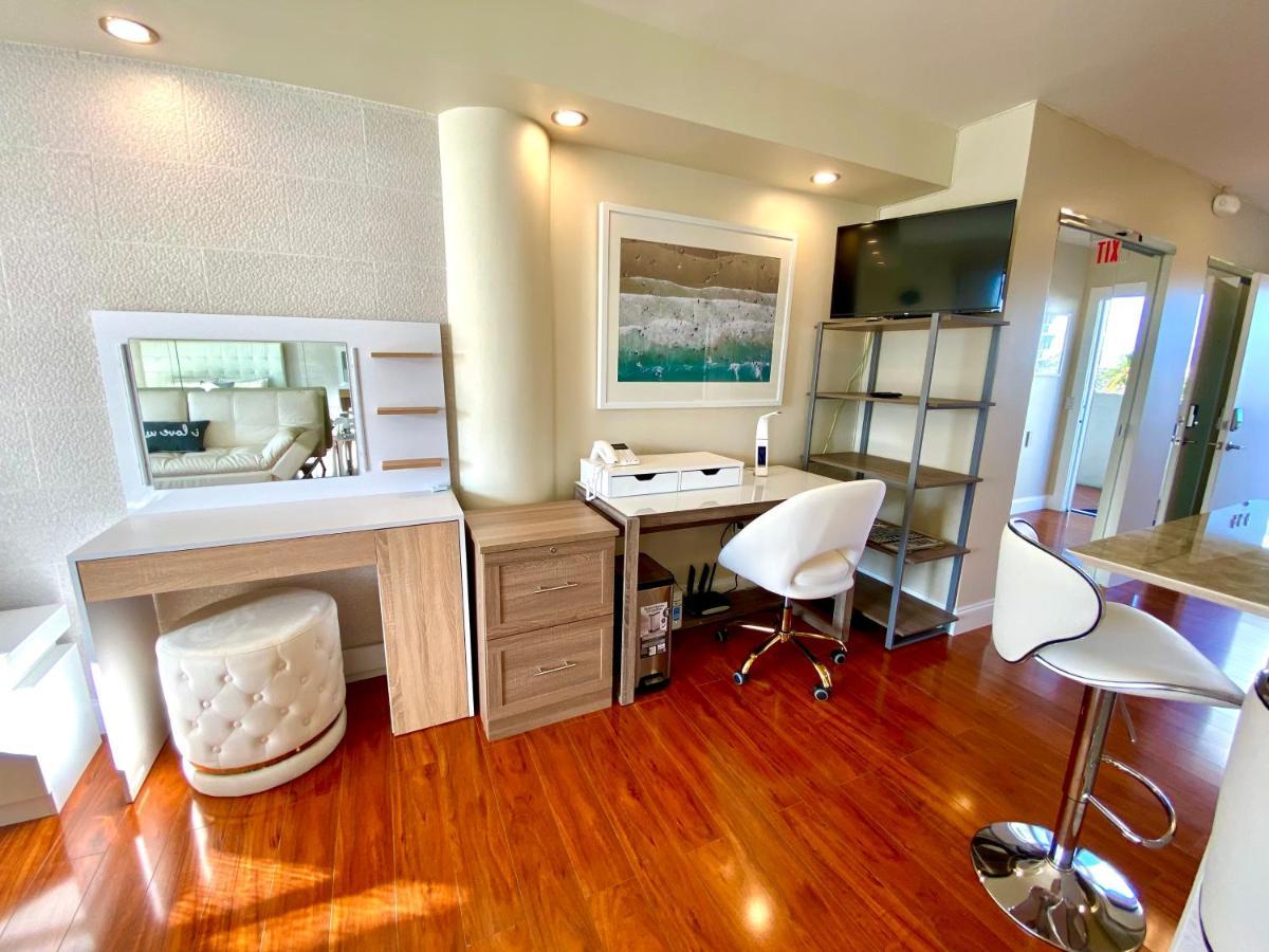 Modern Waterfront Apartment With Miami Skyline View, Free Parking 5 Mins Drive To Miami Beach Exterior foto