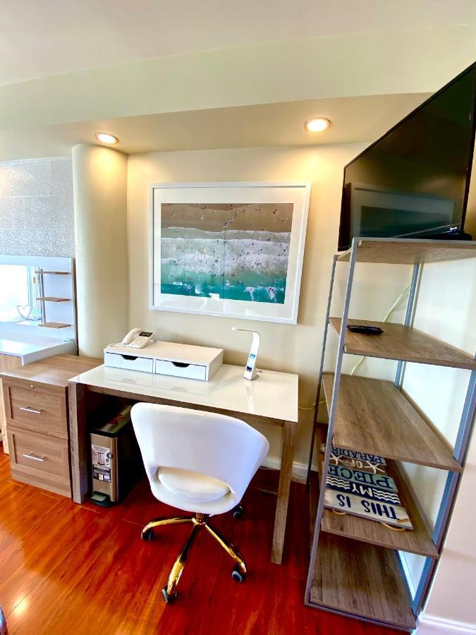 Modern Waterfront Apartment With Miami Skyline View, Free Parking 5 Mins Drive To Miami Beach Exterior foto